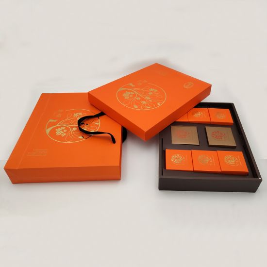Paper Simple Style Gift Cosmetics Perfume Packaging Box with Custom Logo